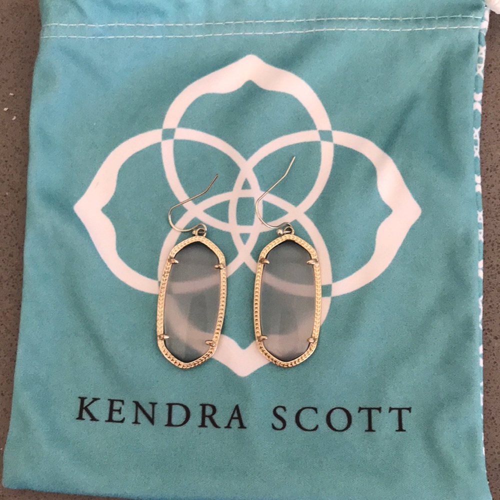 Kendra Scott elle earrings